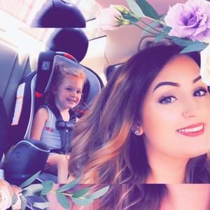 Meet your Posher, Danielle